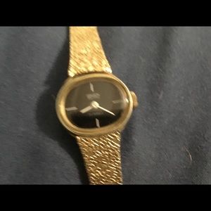 Gruen 17 jewel ladies watch